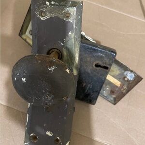 Vintage Door Knobs and Plates Set